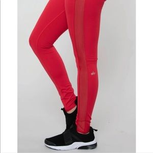 ALO YOGA SCARLET/Red